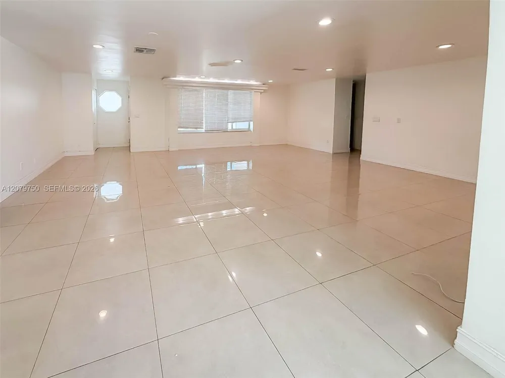 2298 NE 2nd Ave #n/a Boca Raton, FL 33431