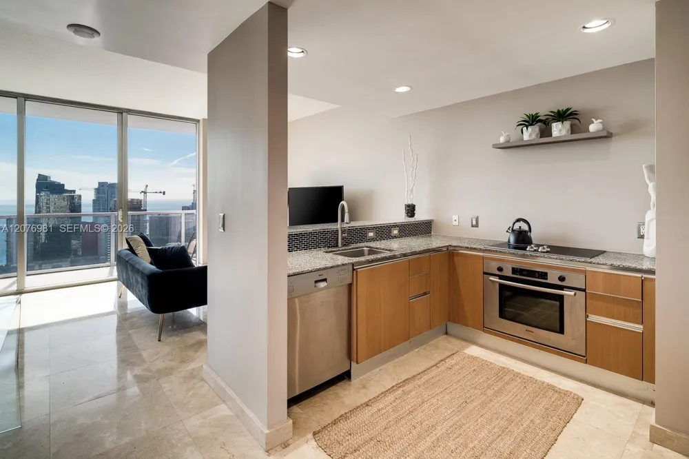 1060 Brickell Ave #4009 Miami, FL 33131