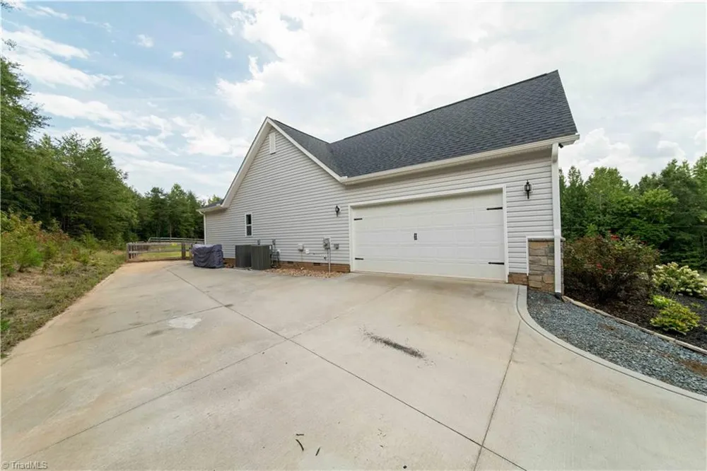 1120 Kayla Ridge Road Walnut Cove, NC 27052