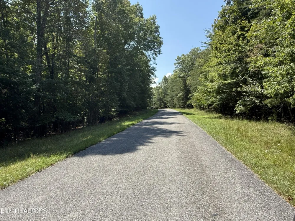 18 Laurel Way Monterey, TN 38574