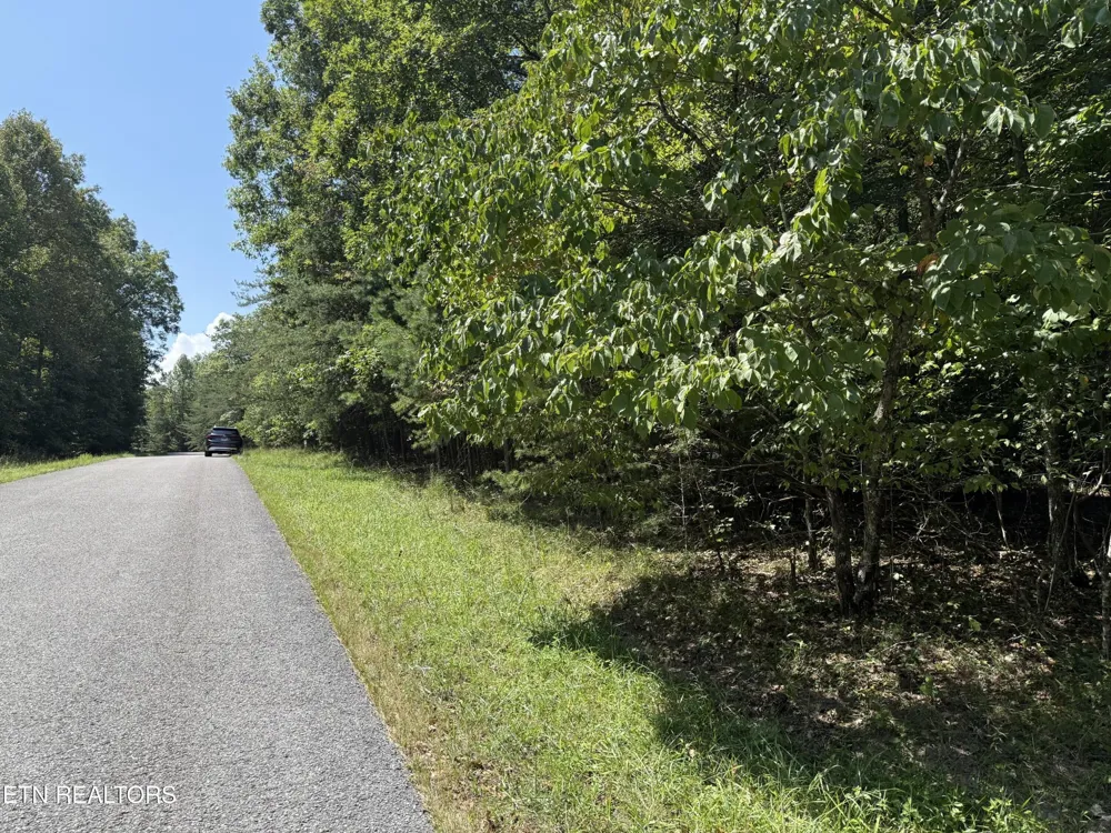 18 Laurel Way Monterey, TN 38574
