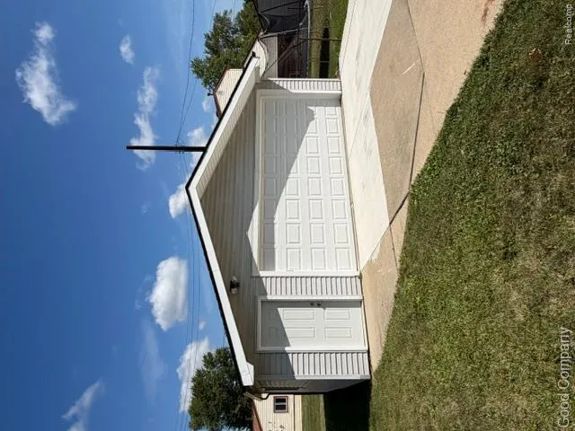 34224 McBride Street Romulus City, MI 48174