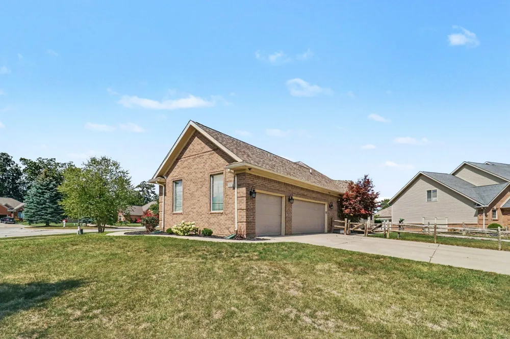 5172 Applewood Lane Monroe Charter Township, MI 48161