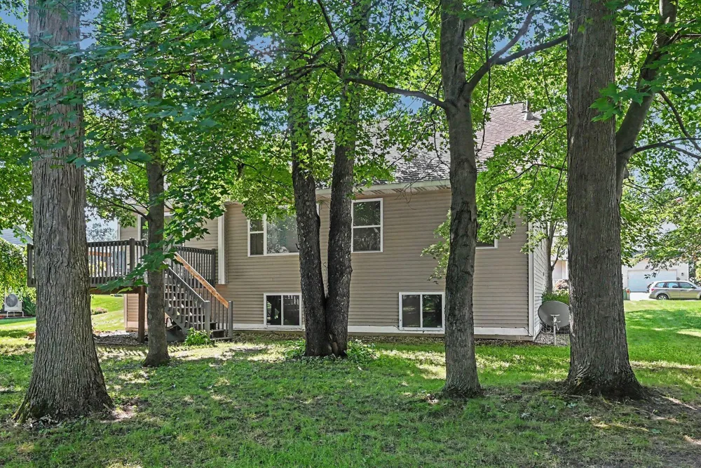 571 Pine Water Way Holland Charter Township, MI 49424
