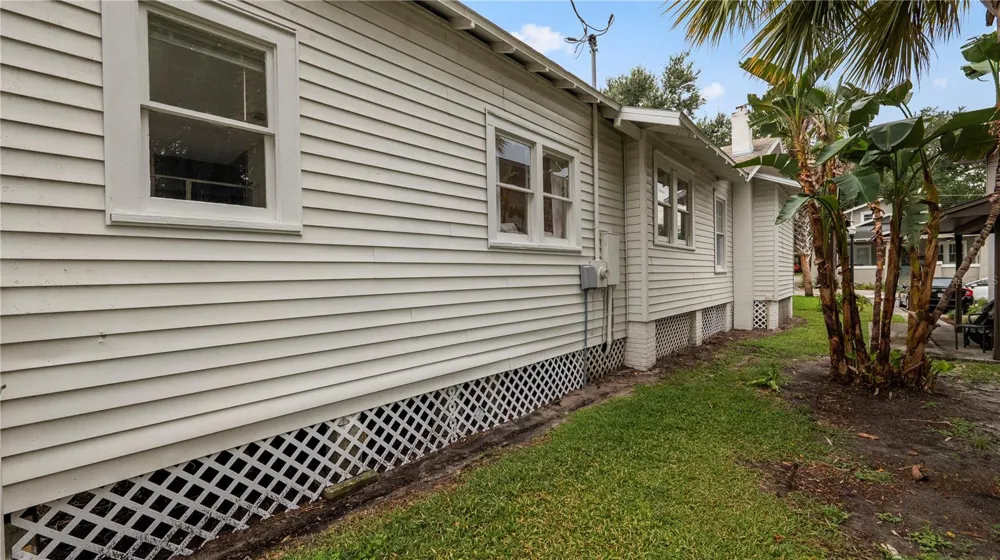730 COLLEGE AVENUE Lakeland, FL 33801