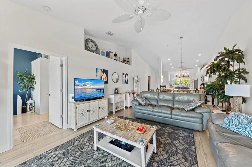 4639 CHAPEL HILL DRIVE #2925 Sarasota, FL 34238