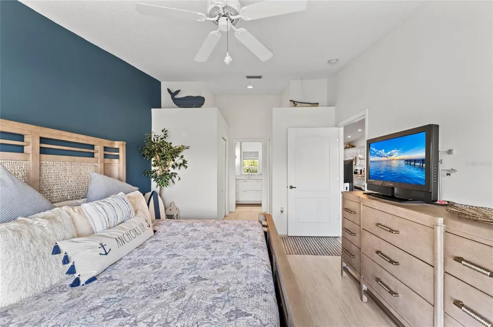 4639 CHAPEL HILL DRIVE #2925 Sarasota, FL 34238