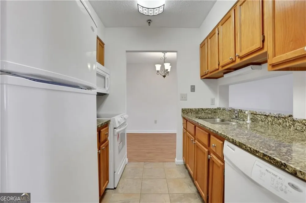 300 Johnson Ferry RD NE Sandy Springs, GA 30328