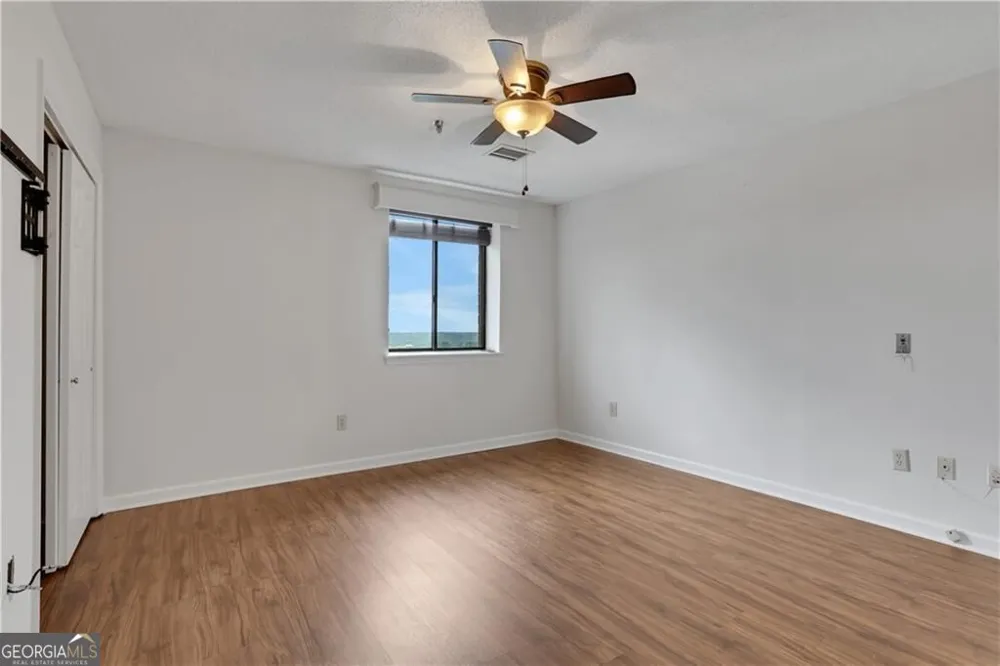 300 Johnson Ferry RD NE Sandy Springs, GA 30328
