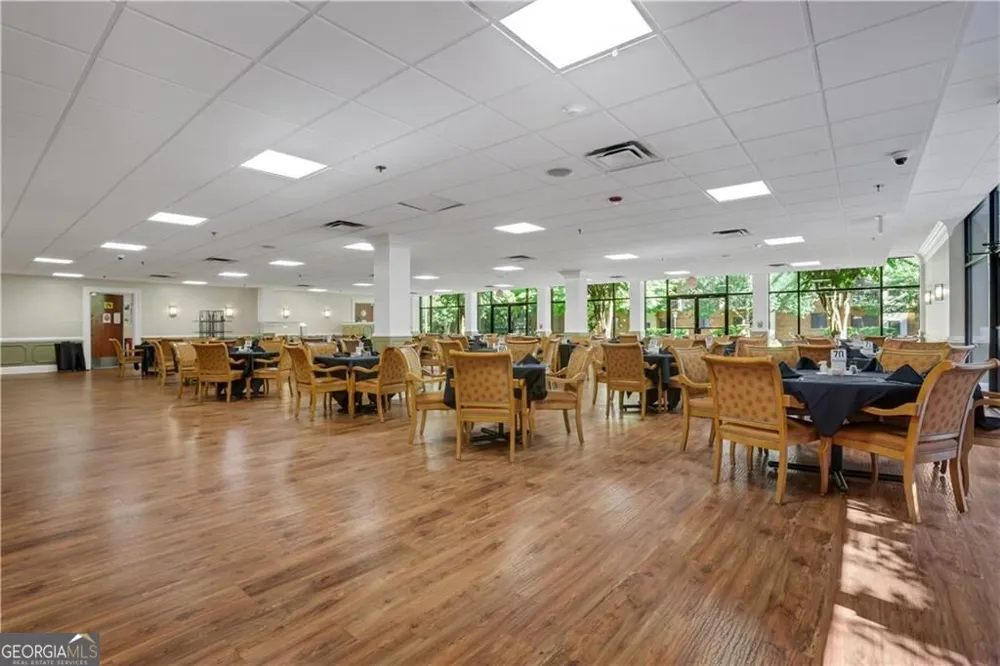 300 Johnson Ferry RD NE Sandy Springs, GA 30328