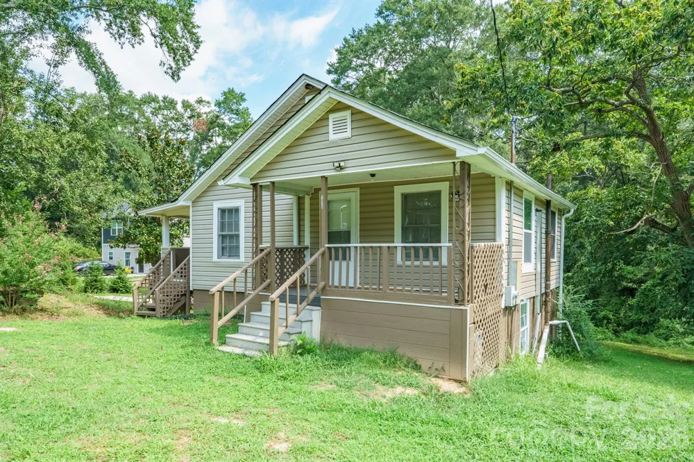 1028 East Drive Gastonia, NC 28052