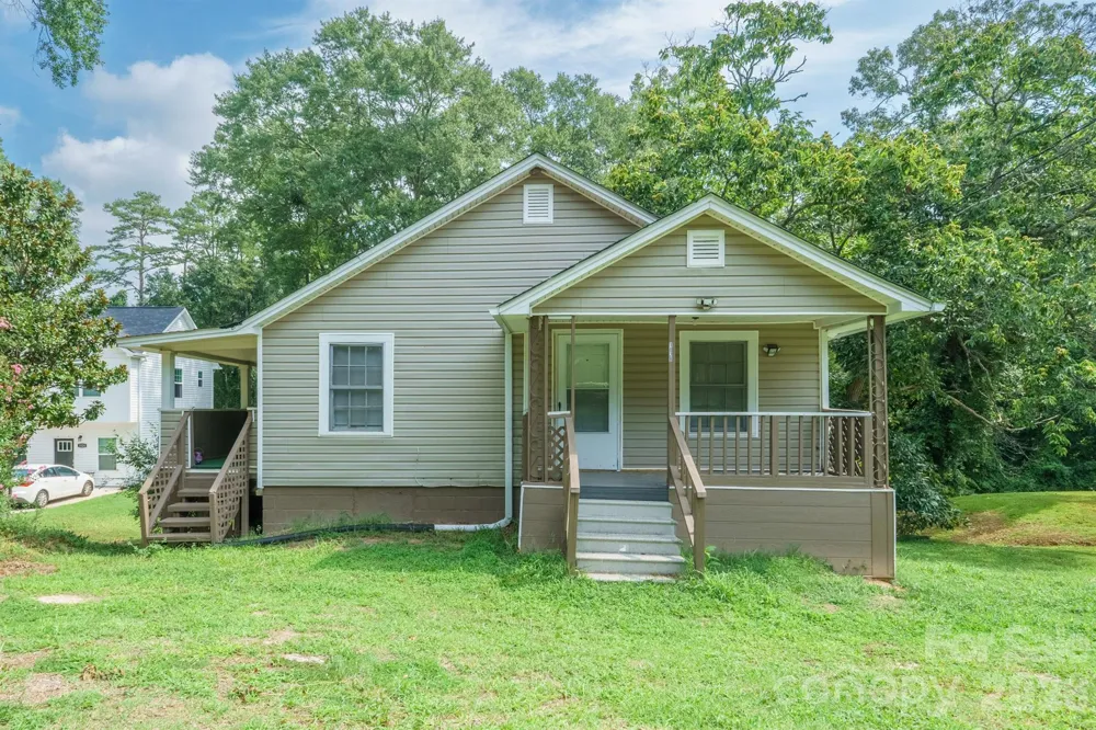 1028 East Drive Gastonia, NC 28052
