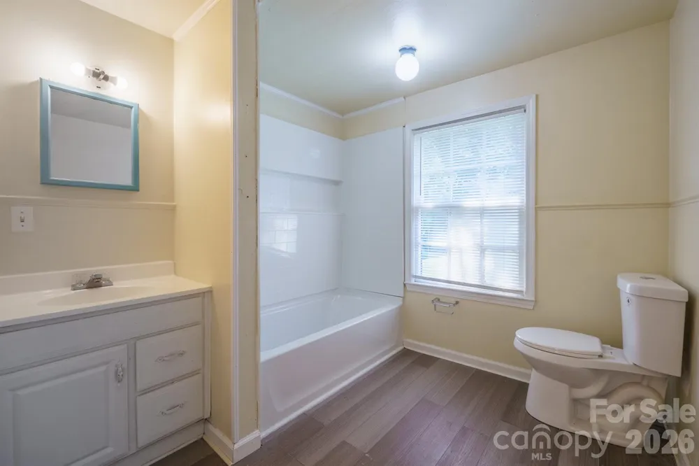1028 East Drive Gastonia, NC 28052