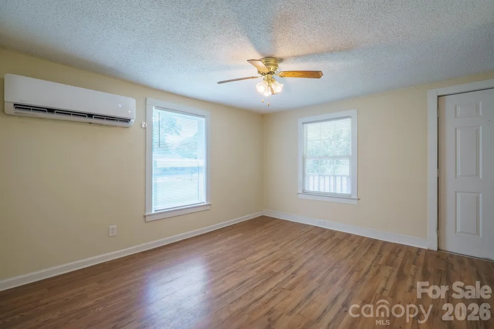 1028 East Drive Gastonia, NC 28052