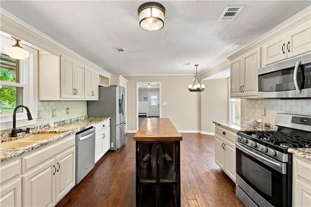 134 Hawkins Road Armuchee, GA 30105