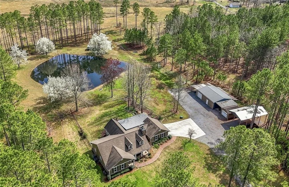 134 Hawkins Road Armuchee, GA 30105