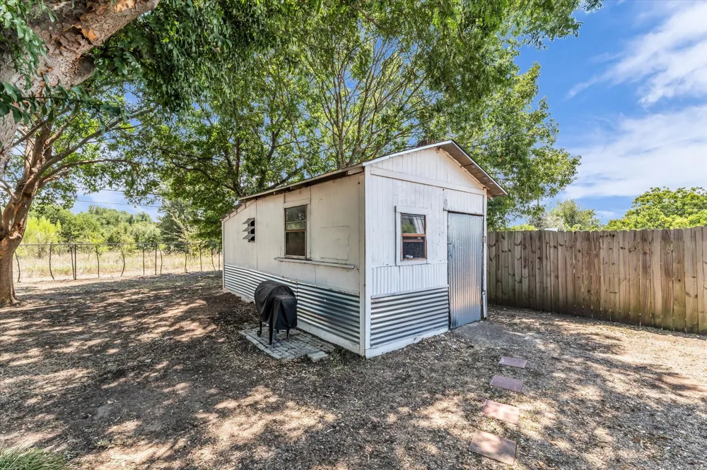261 Oakview Circle Waco, TX 76705