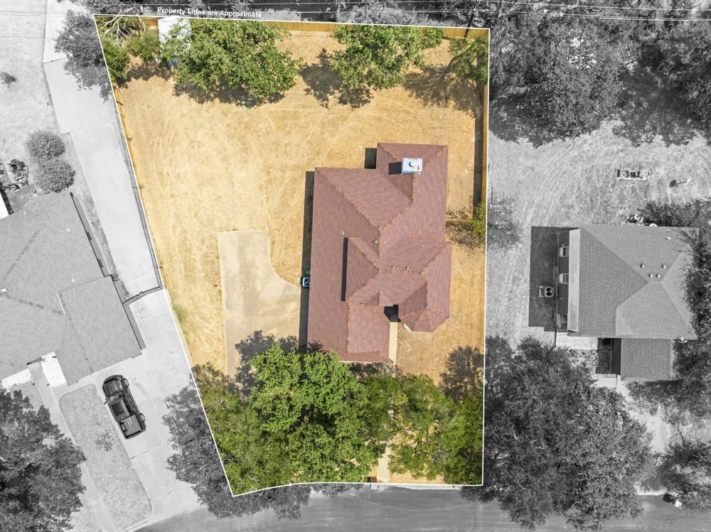 1111 Springhill Street Bellmead, TX 76705
