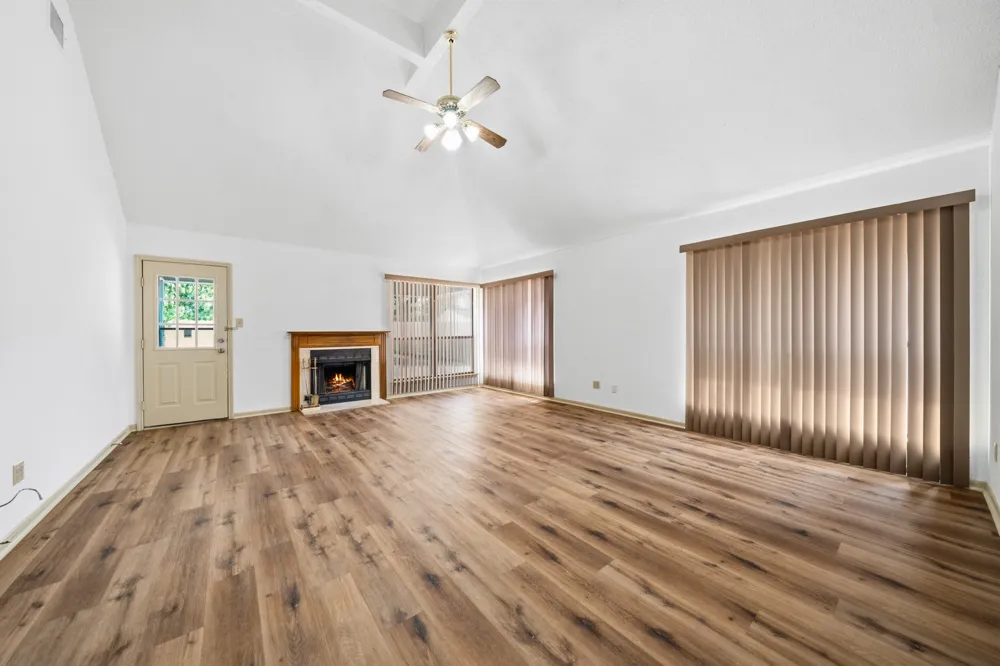1111 Springhill Street Bellmead, TX 76705