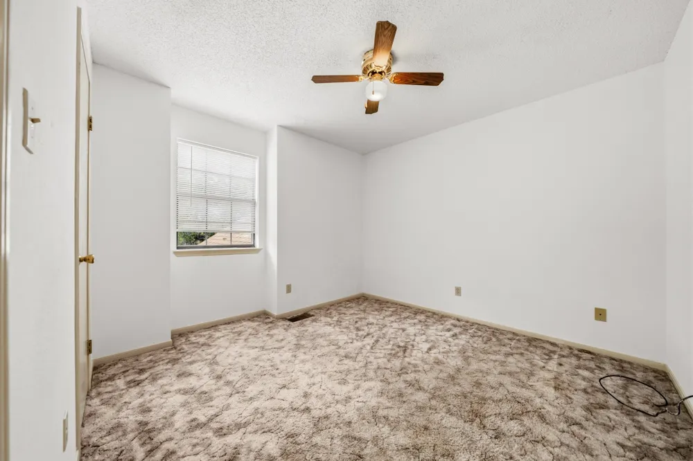 1111 Springhill Street Bellmead, TX 76705