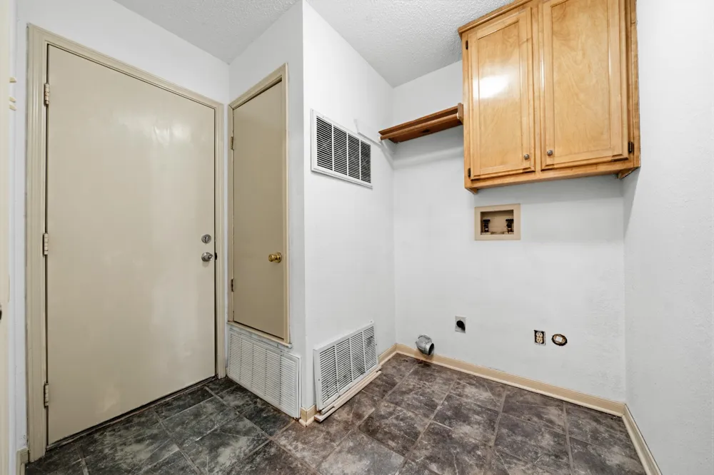 1111 Springhill Street Bellmead, TX 76705