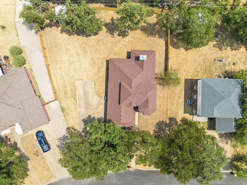 1111 Springhill Street Bellmead, TX 76705