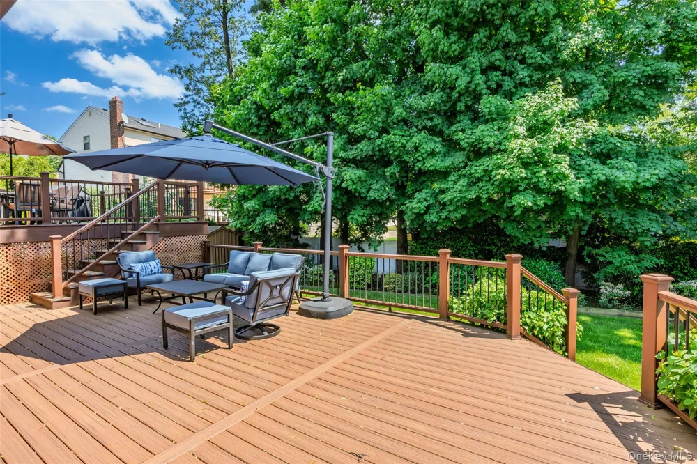 12 Jano Place Plainview, NY 11803