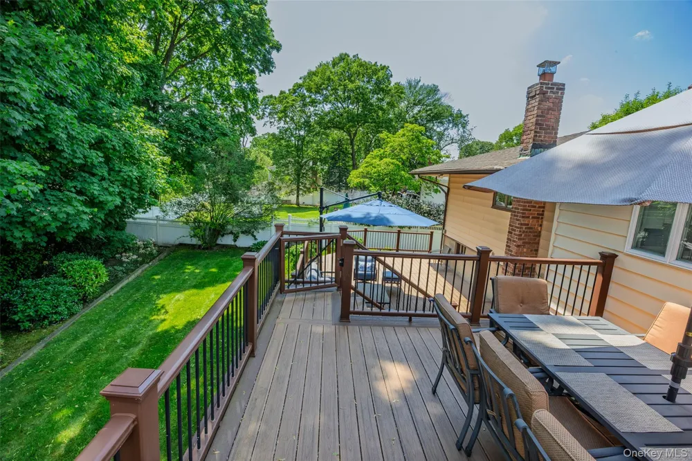 12 Jano Place Plainview, NY 11803
