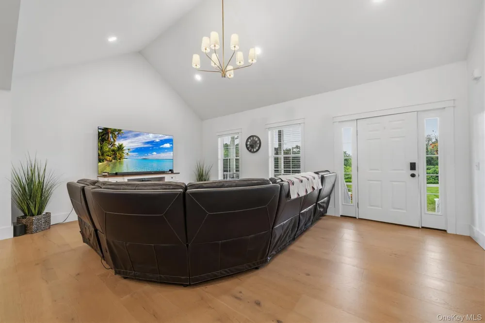 19 Firemens Lane Newburgh, NY 12550