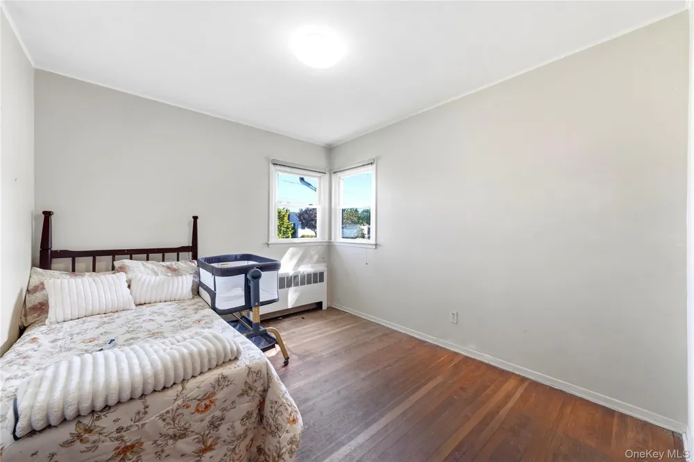 10 Shirley Lane West Babylon, NY 11704