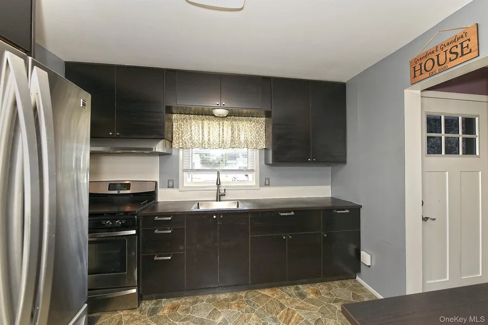63 Michele Terrace Massapequa Park, NY 11762