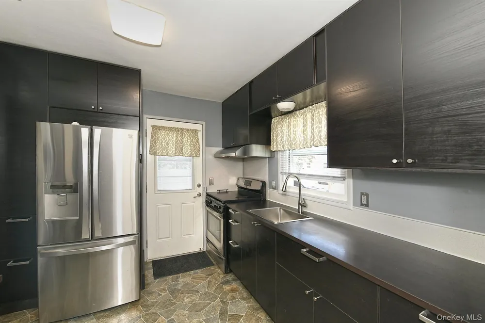 63 Michele Terrace Massapequa Park, NY 11762