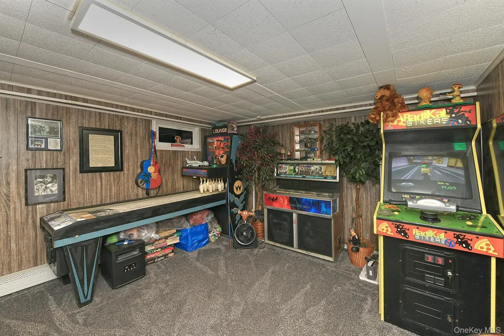 63 Michele Terrace Massapequa Park, NY 11762