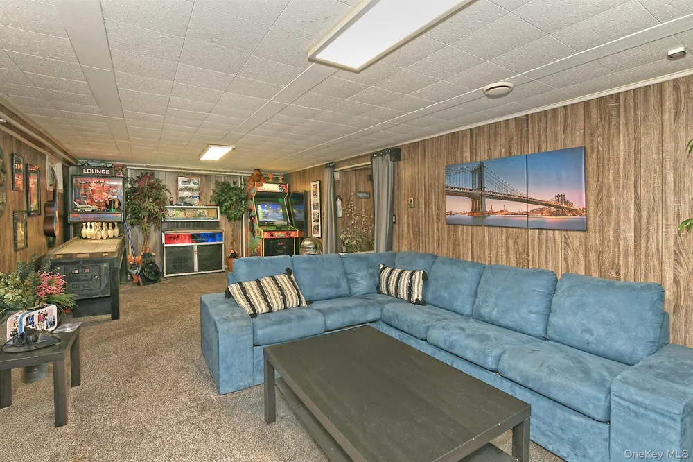 63 Michele Terrace Massapequa Park, NY 11762