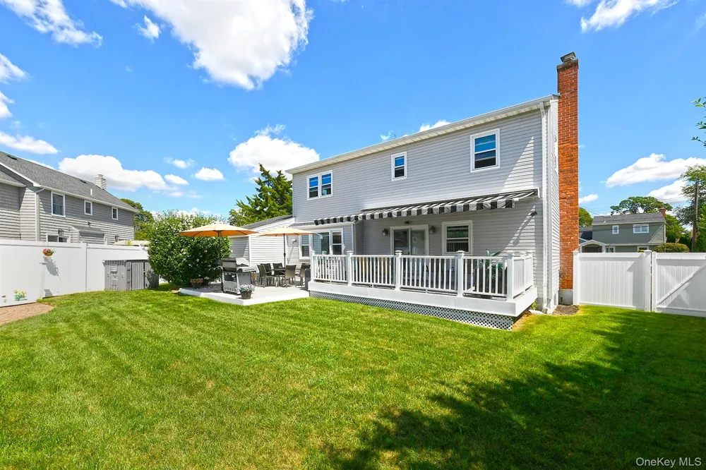 63 Michele Terrace Massapequa Park, NY 11762