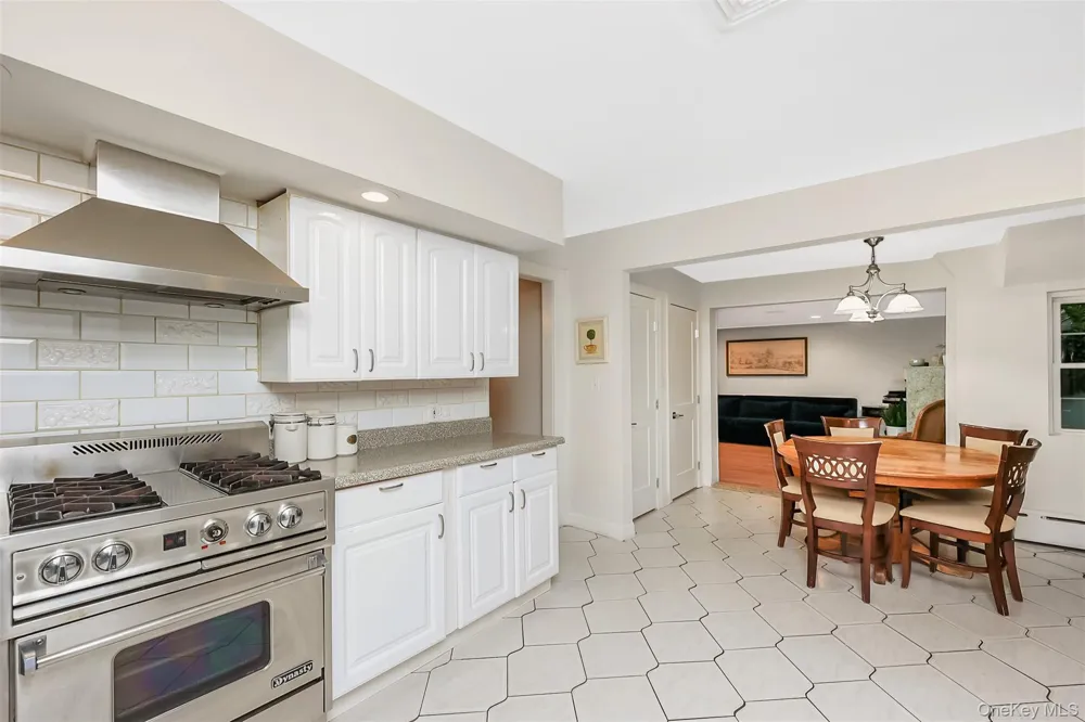 2-11 147th Street Whitestone, NY 11357