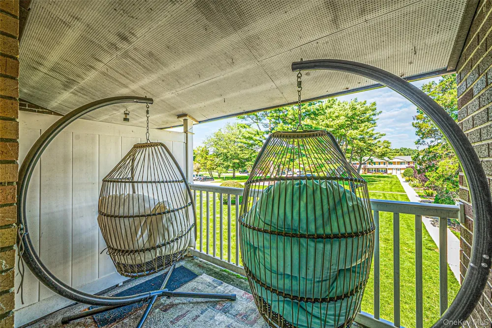 78 Artist Lake Drive Middle Island, NY 11953