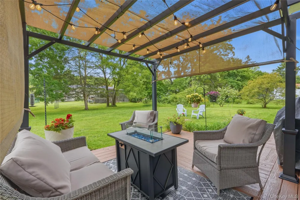 24 Esther Place Lake Katrine, NY 12449