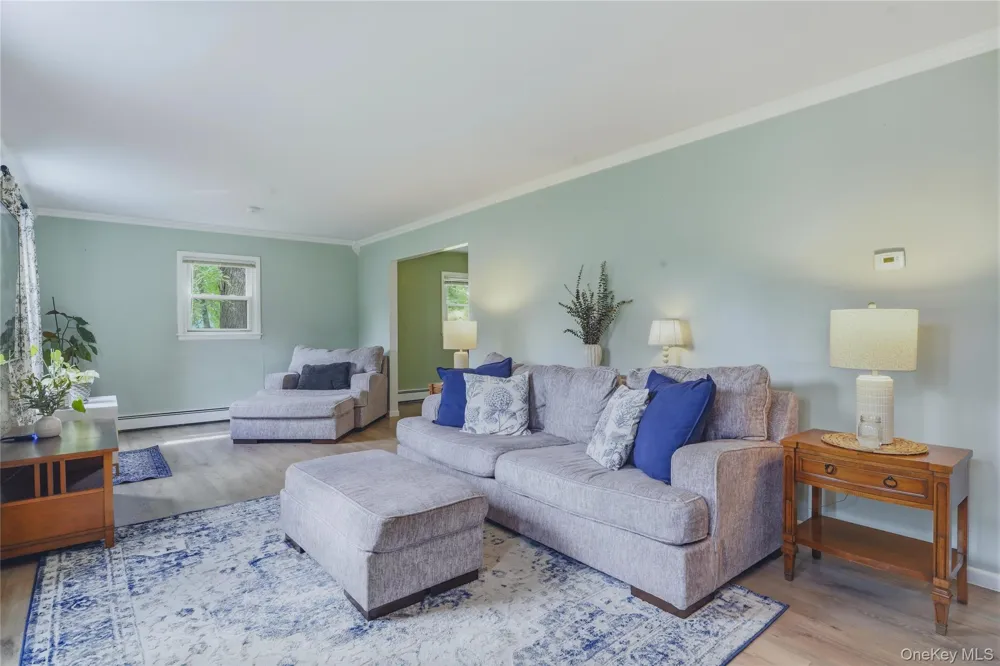 24 Esther Place Lake Katrine, NY 12449
