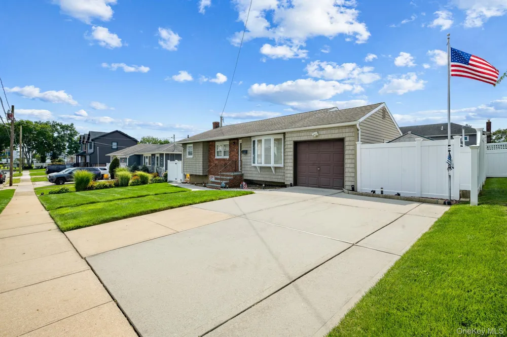40 Elm Avenue Farmingdale, NY 11735