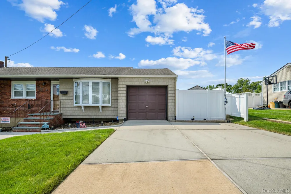 40 Elm Avenue Farmingdale, NY 11735