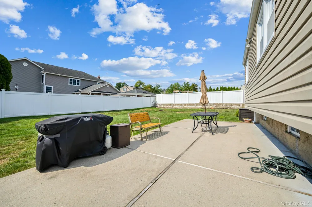 40 Elm Avenue Farmingdale, NY 11735