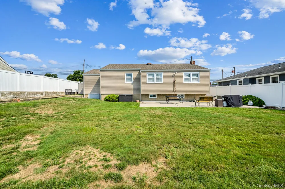 40 Elm Avenue Farmingdale, NY 11735