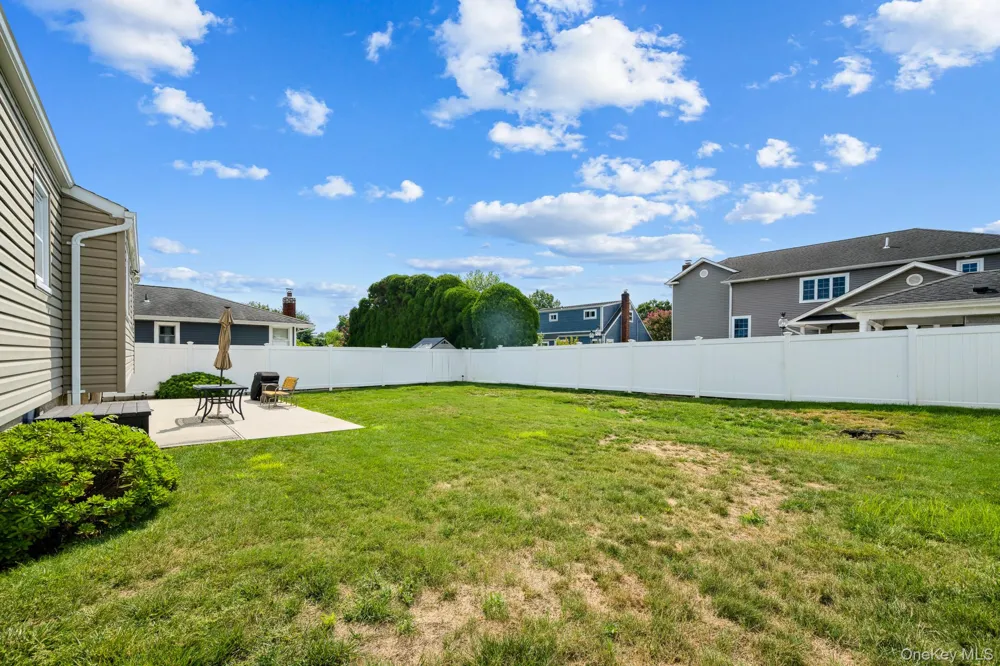 40 Elm Avenue Farmingdale, NY 11735
