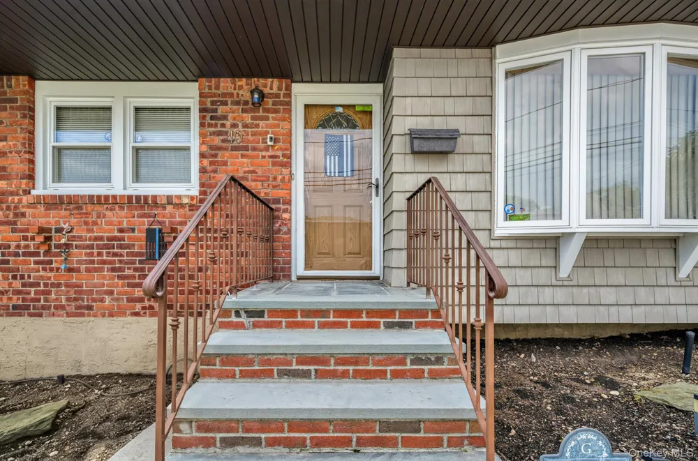 40 Elm Avenue Farmingdale, NY 11735