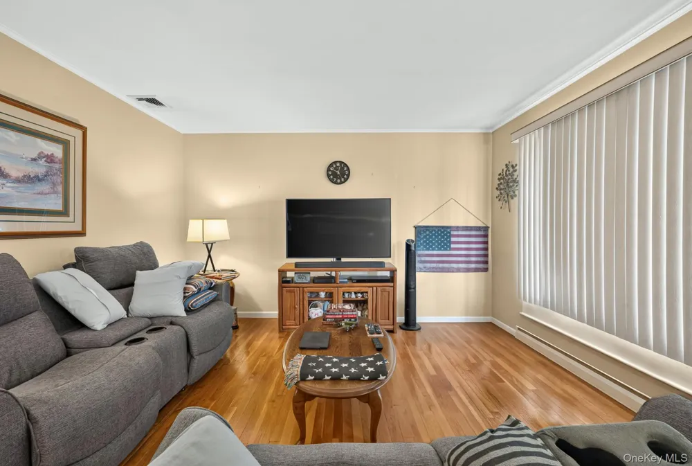 40 Elm Avenue Farmingdale, NY 11735
