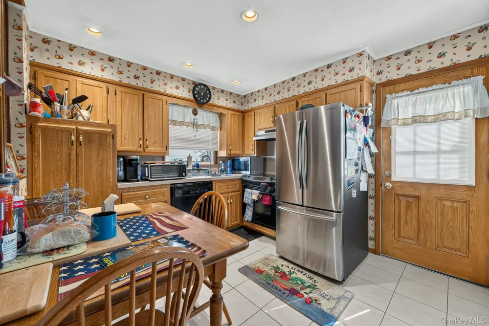 40 Elm Avenue Farmingdale, NY 11735