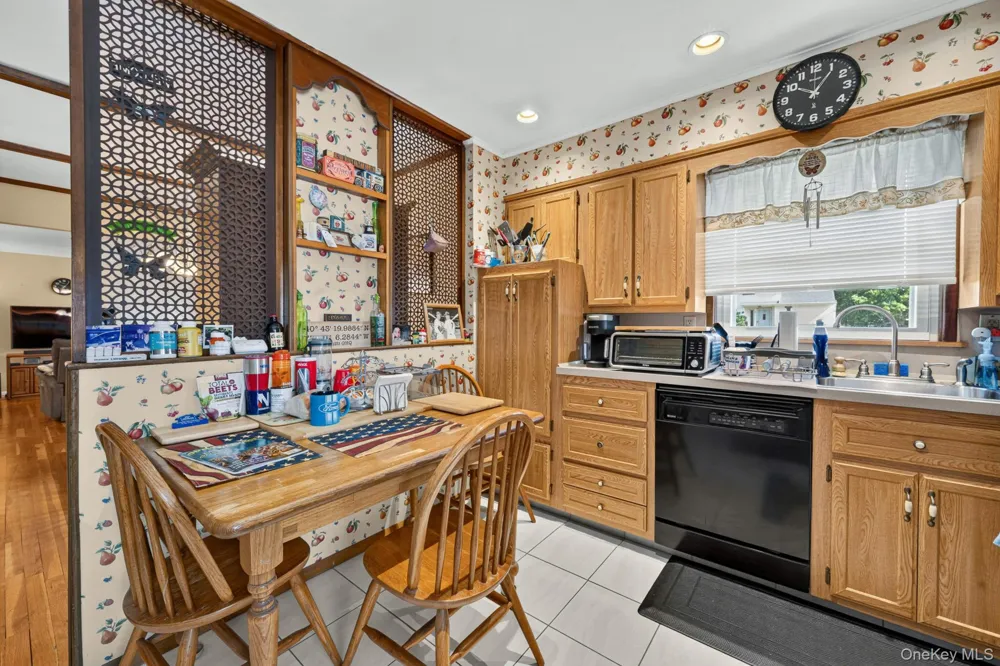 40 Elm Avenue Farmingdale, NY 11735