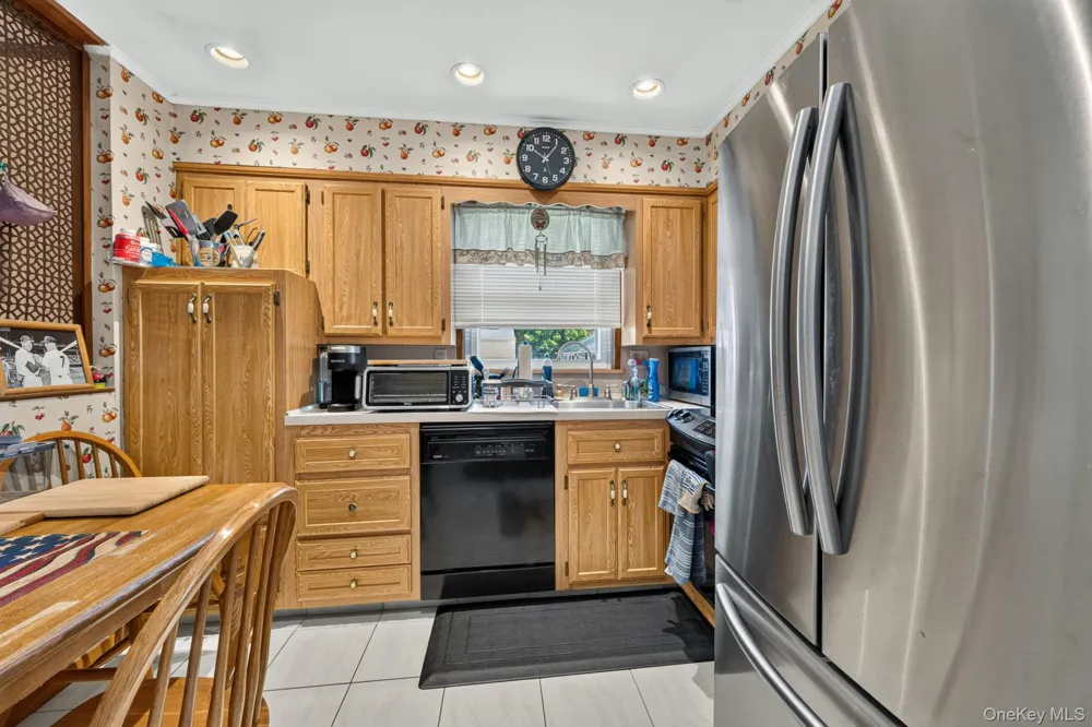40 Elm Avenue Farmingdale, NY 11735