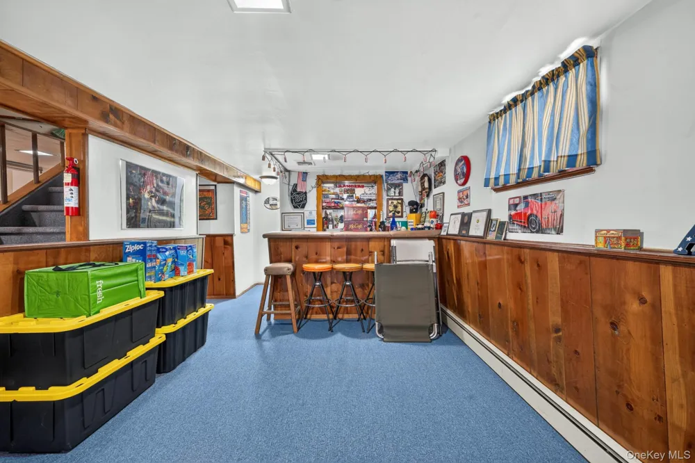 40 Elm Avenue Farmingdale, NY 11735